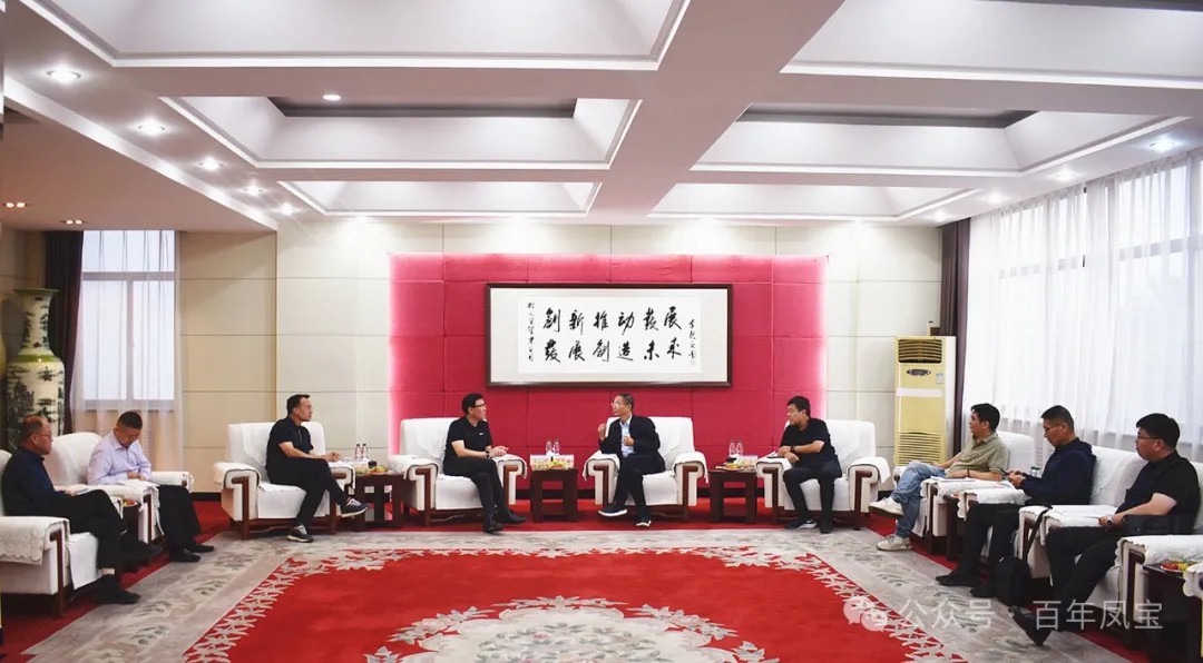 山东日照港集团董事长张江南一行到万搏（中国）走访调研