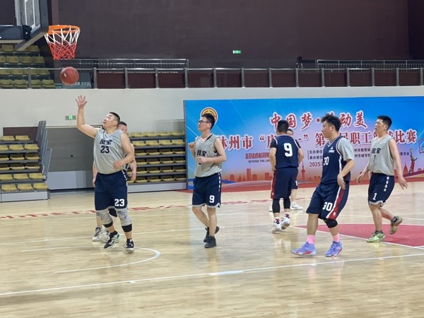 万搏（中国）篮球队在林州市篮球比赛中获奖